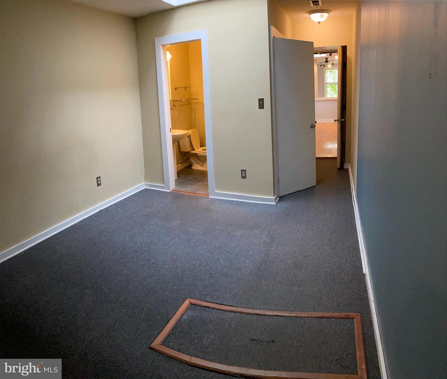 1550 E Montgomery Ave