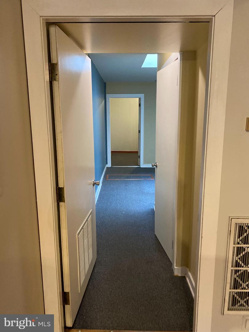 1550 E Montgomery Ave