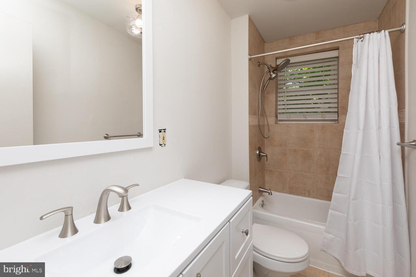 26 W Manheim St