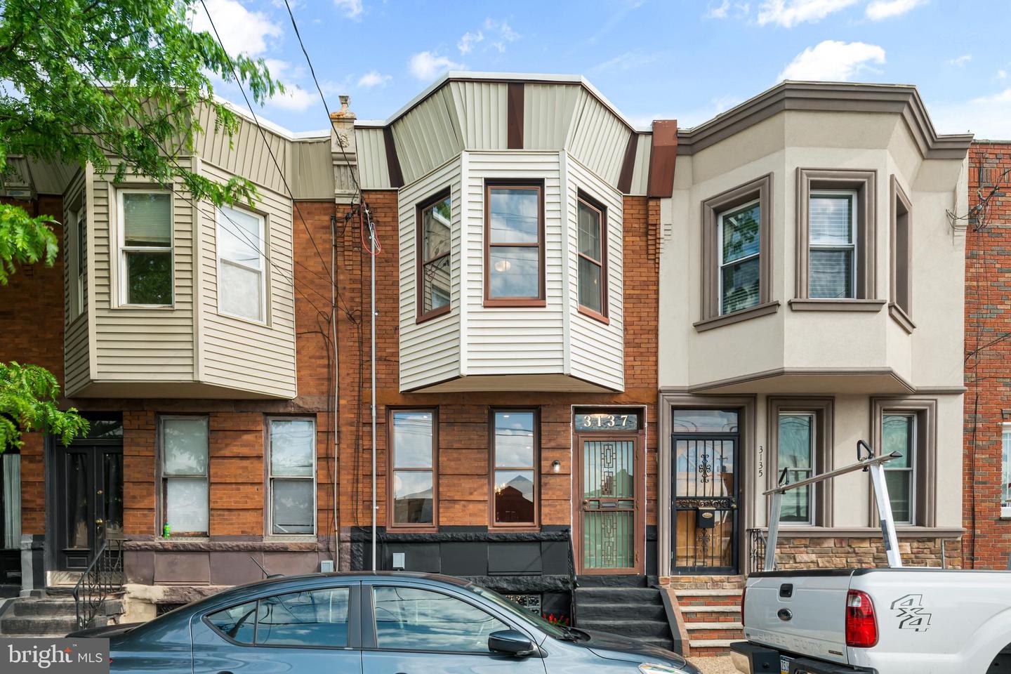 3137 Edgemont St