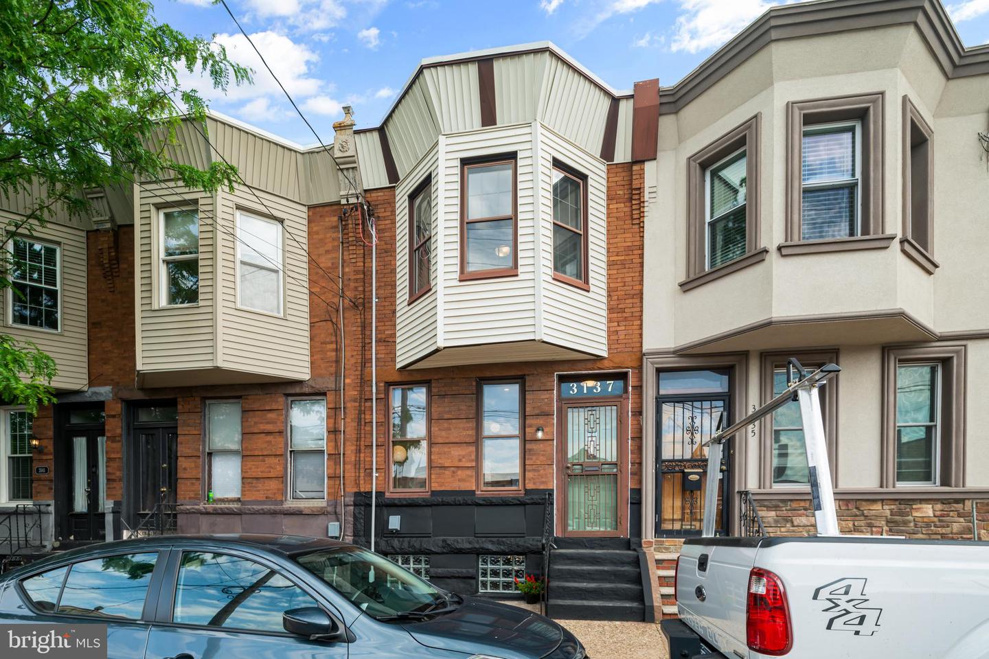 3137 Edgemont St