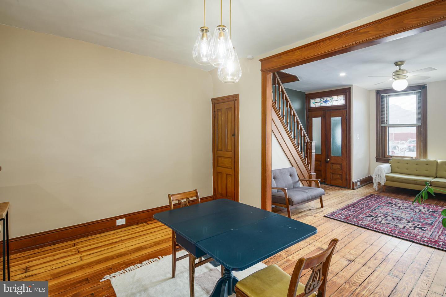3137 Edgemont St