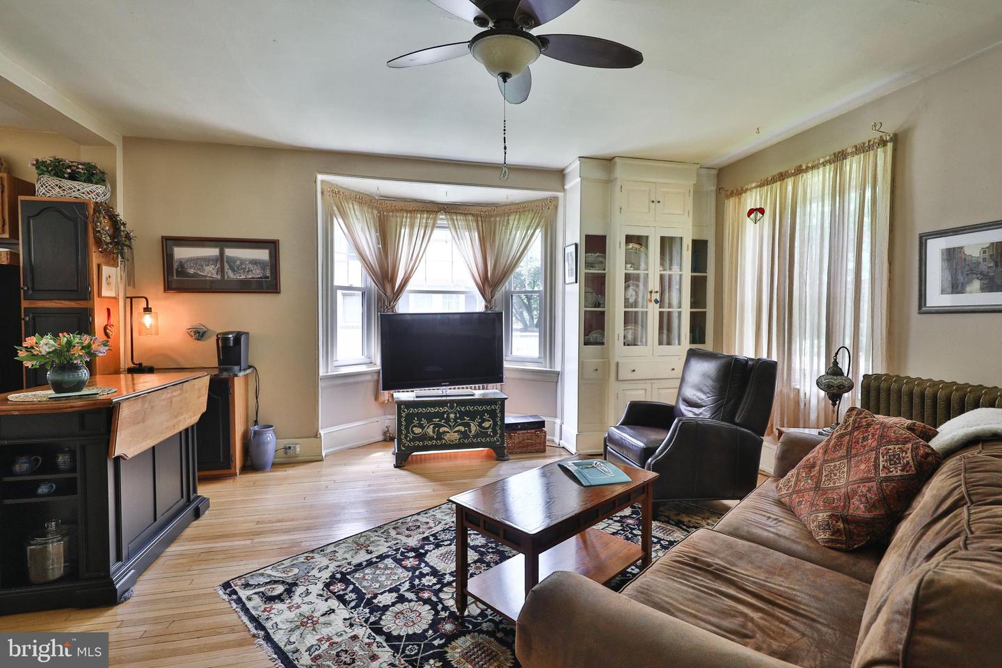 3000 Midvale Ave