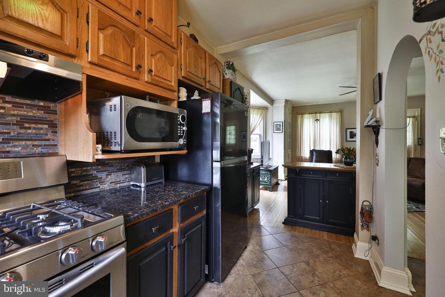 3000 Midvale Ave