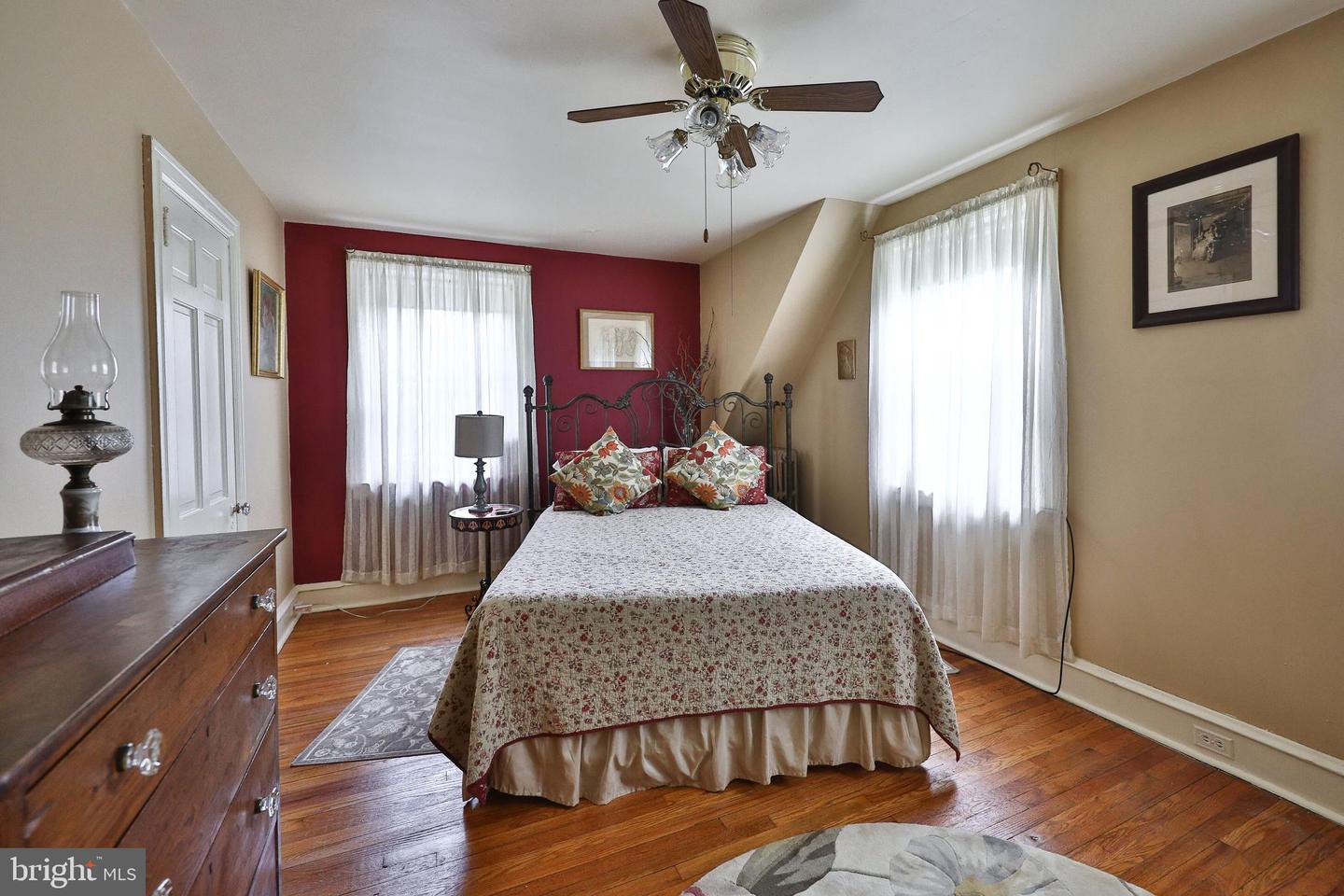 3000 Midvale Ave
