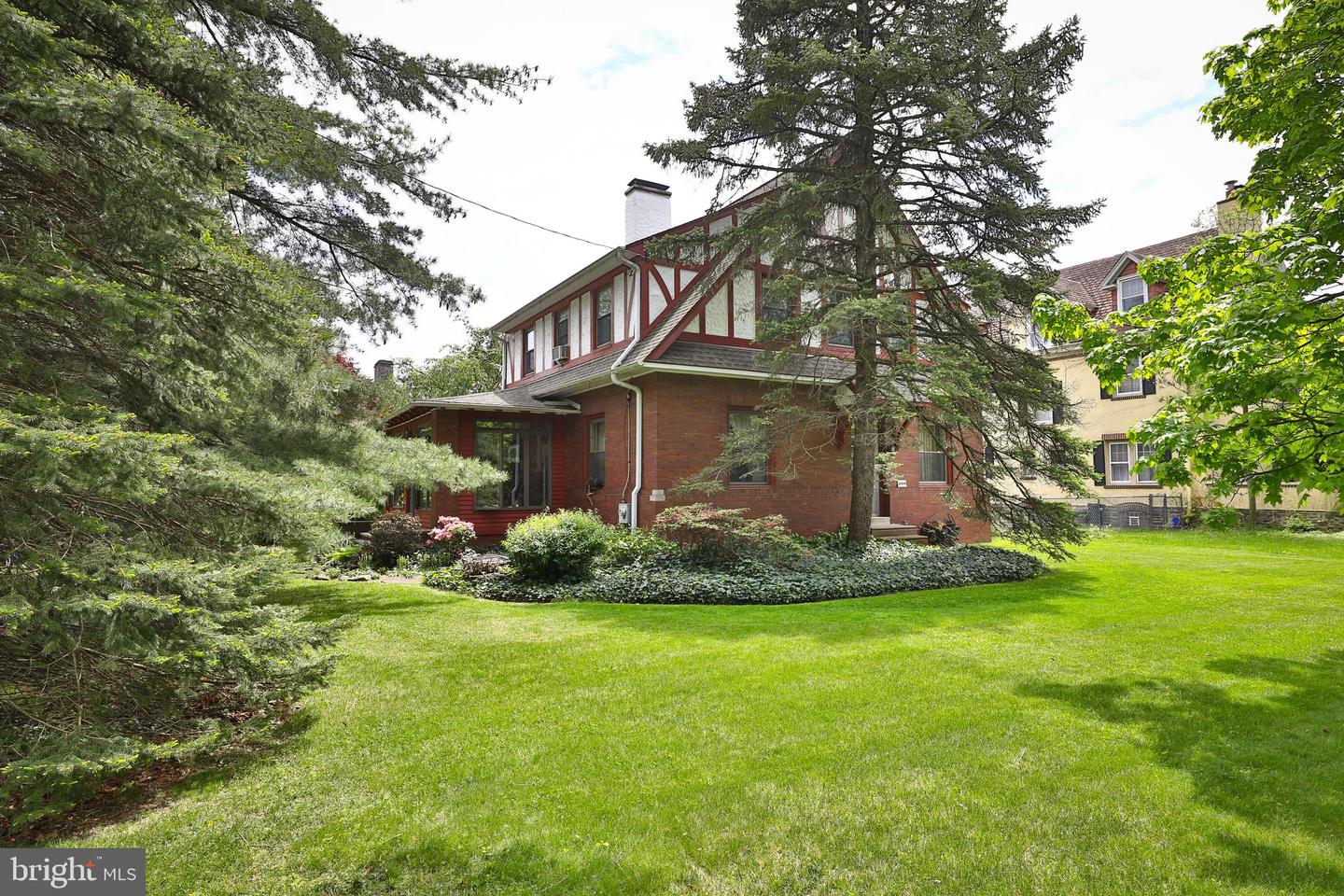 3000 Midvale Ave