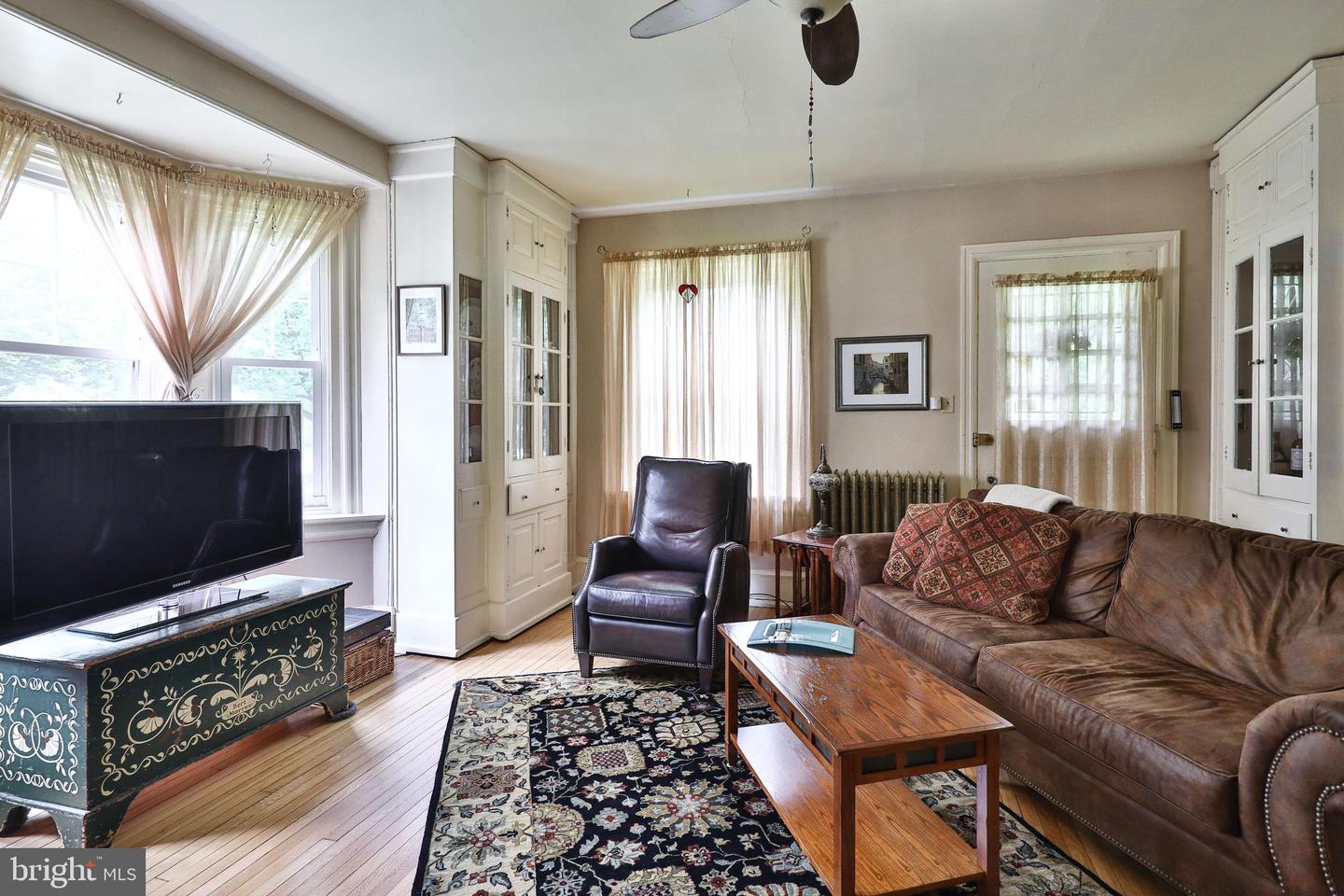 3000 Midvale Ave