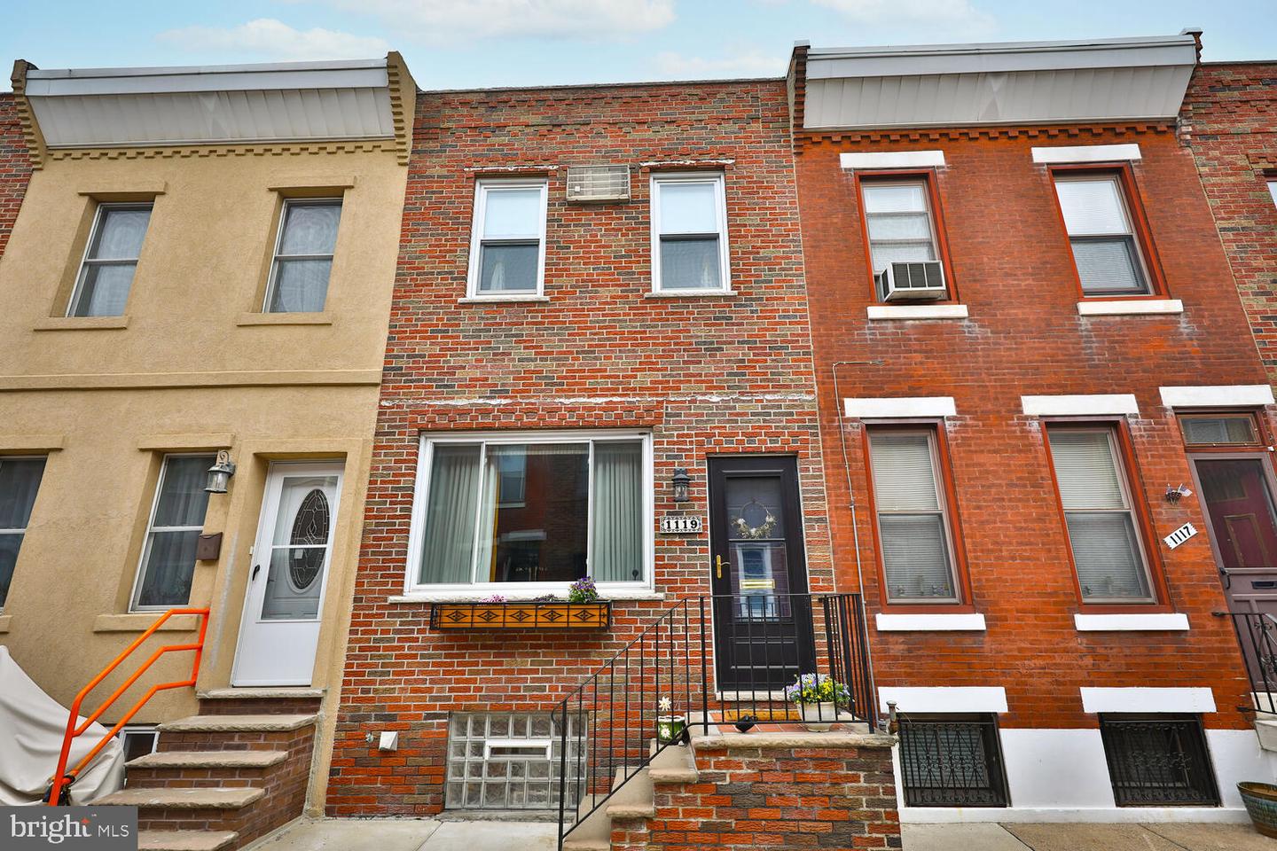 1119 Tree St