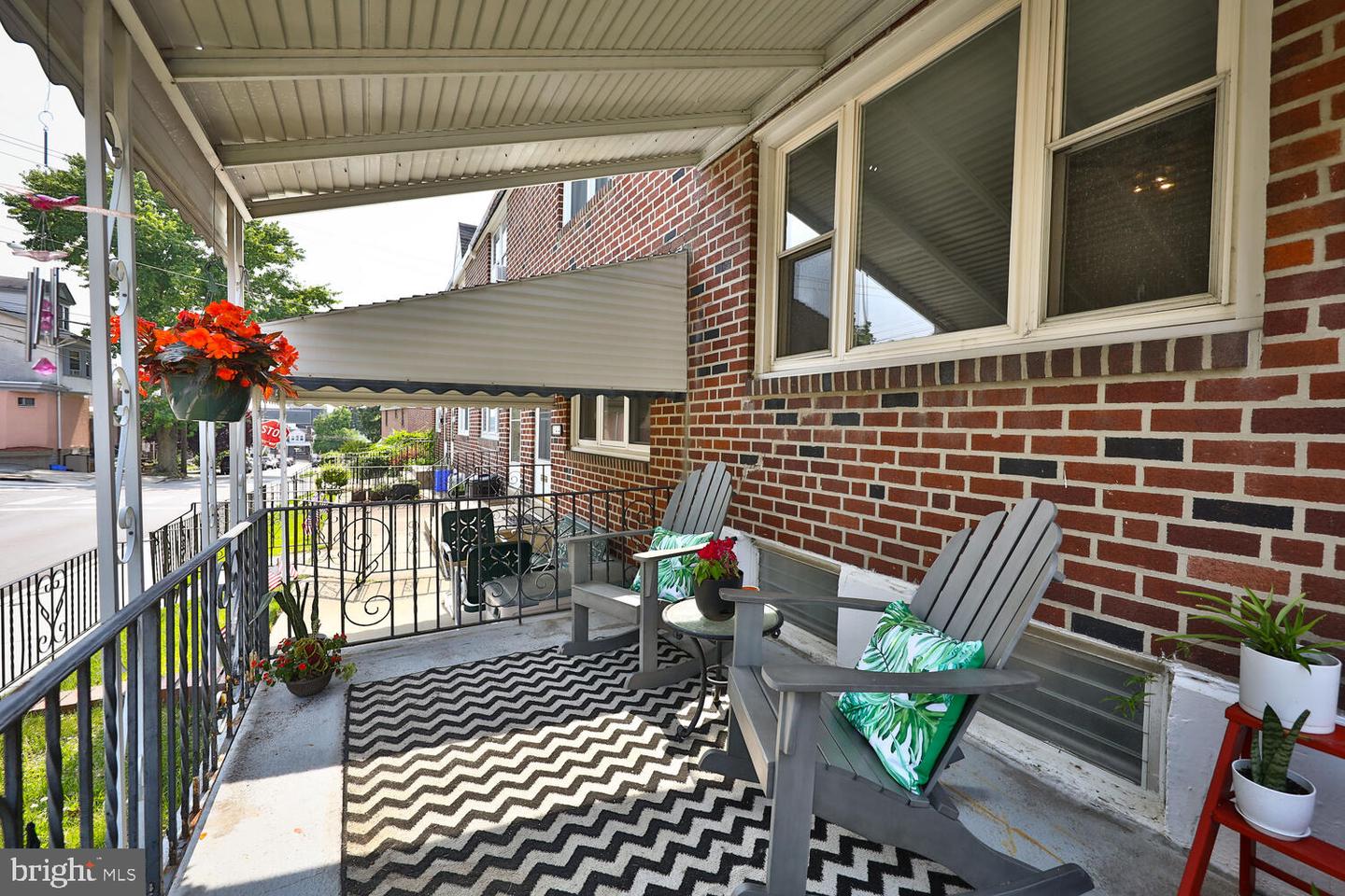 346 Krams Ave