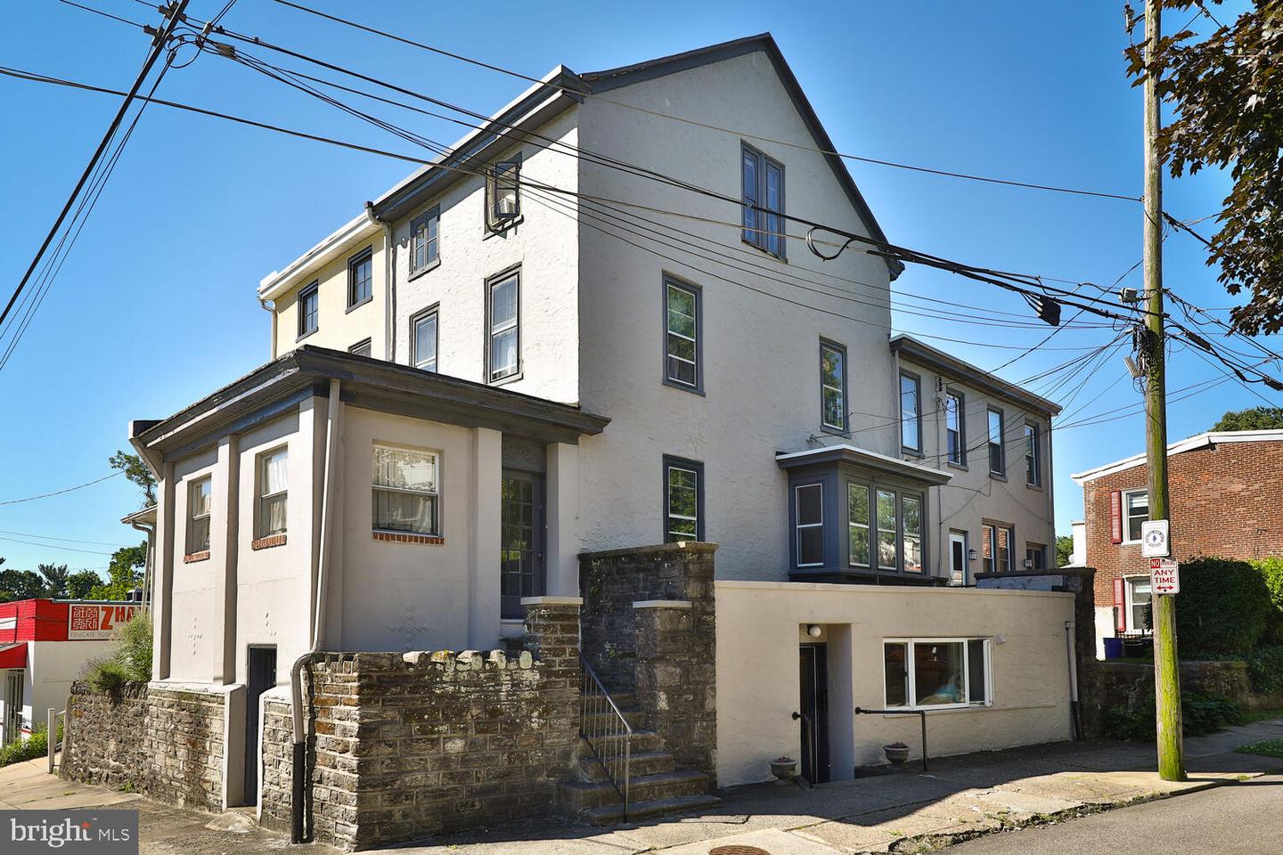 6114 Wissahickon Ave