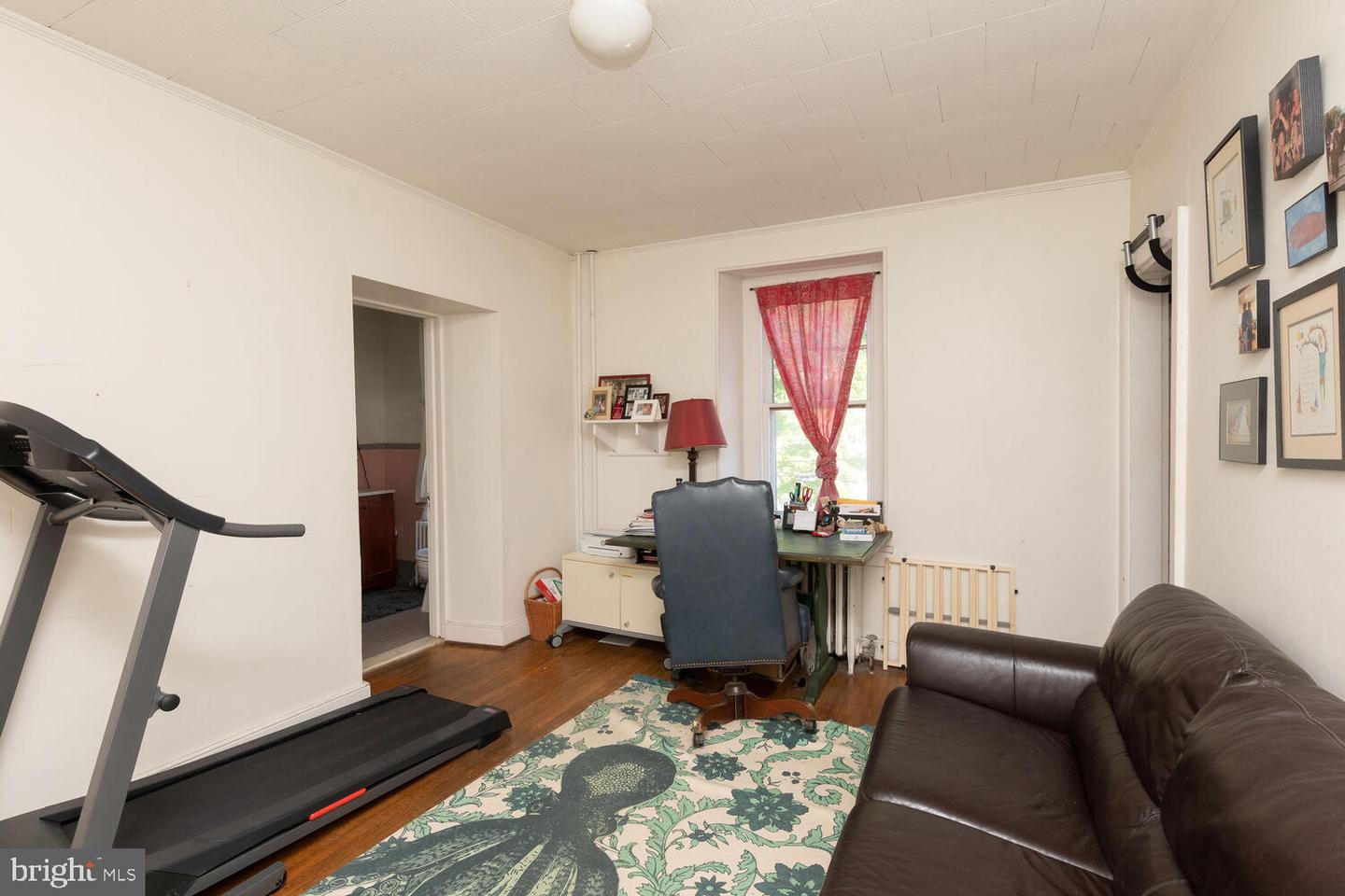 6114 Wissahickon Ave