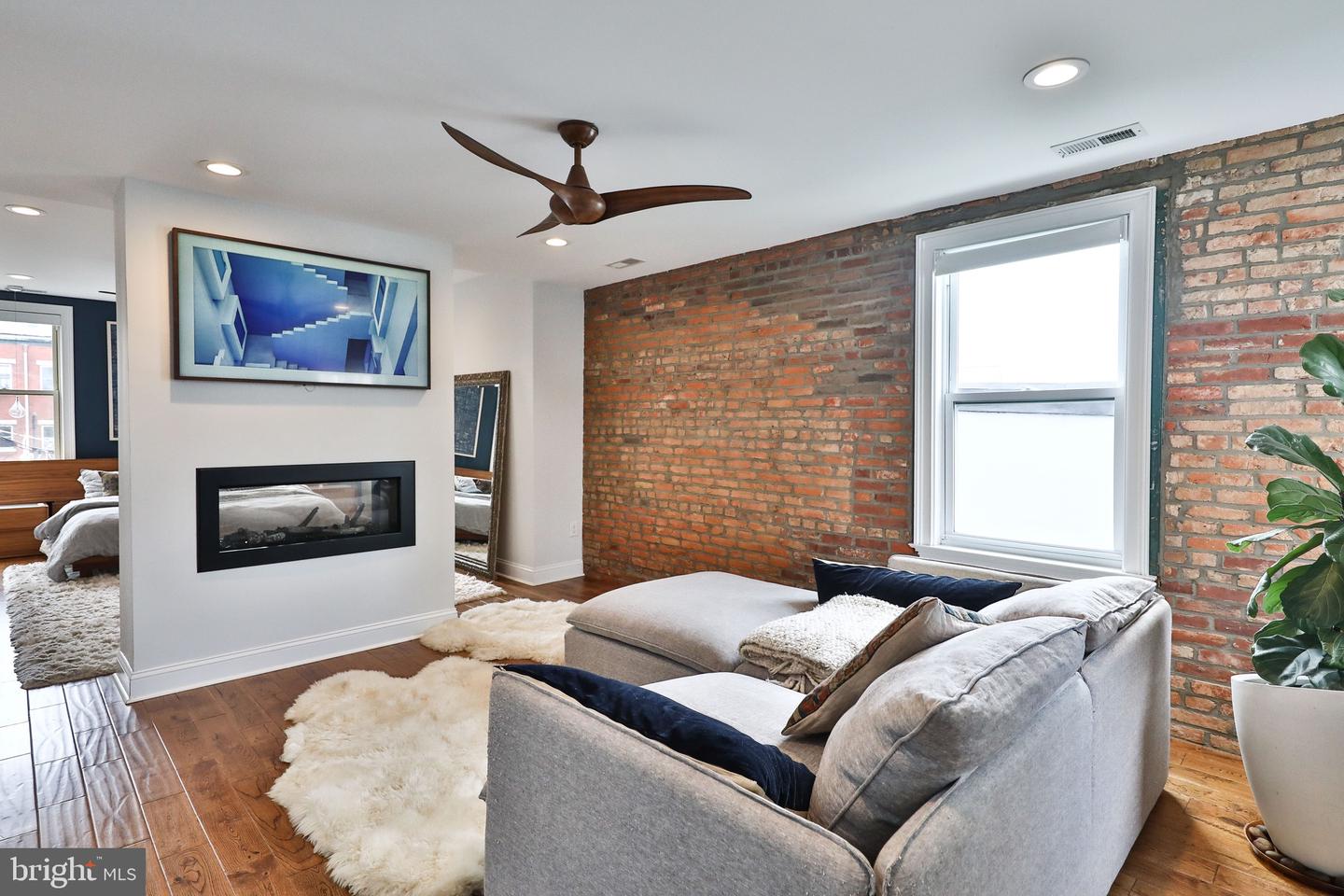 2036-38 N Hancock St