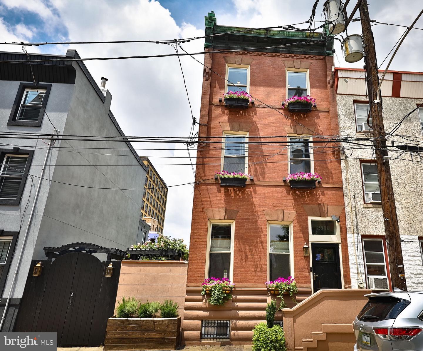 2036-38 N Hancock St