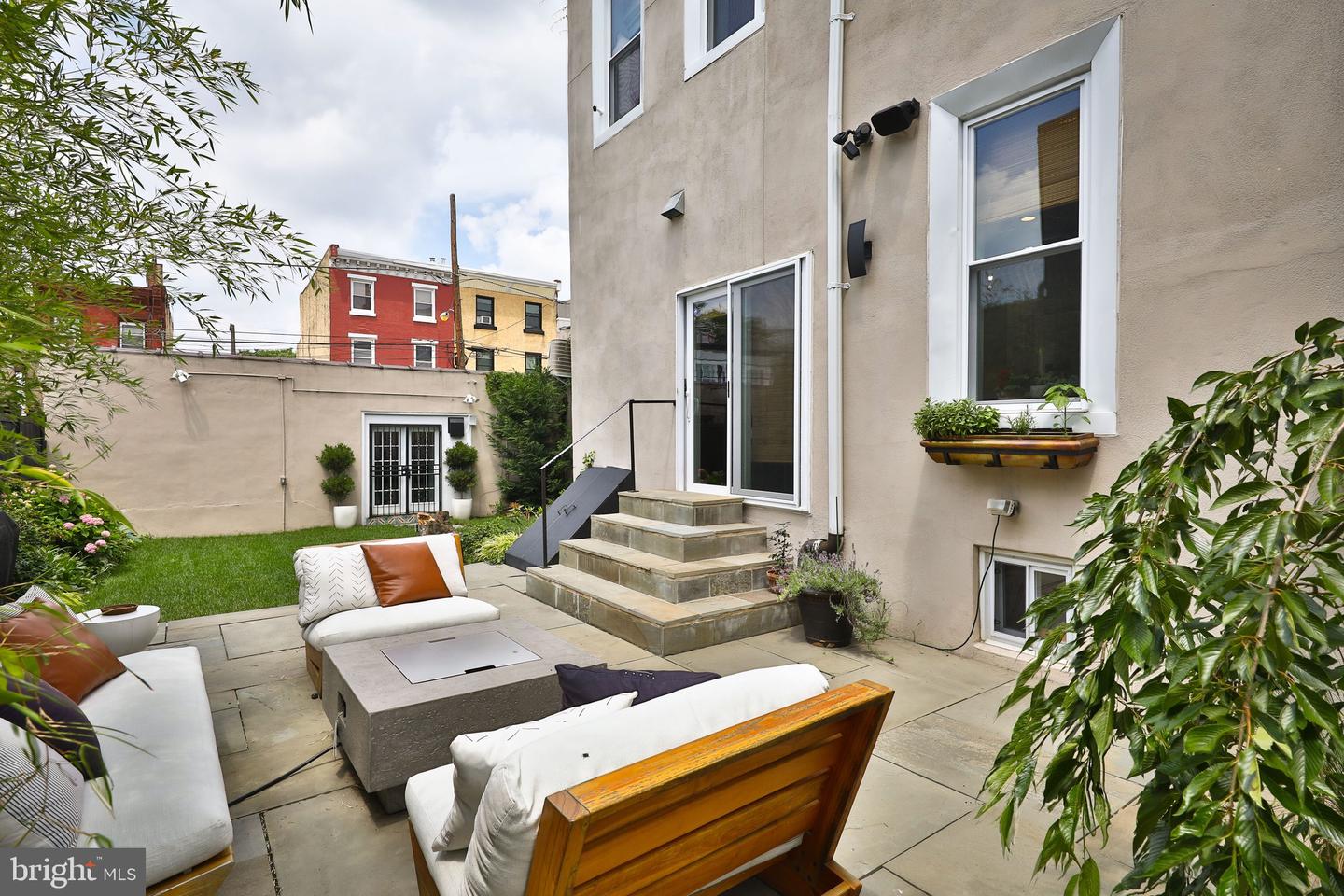 2036-38 N Hancock St