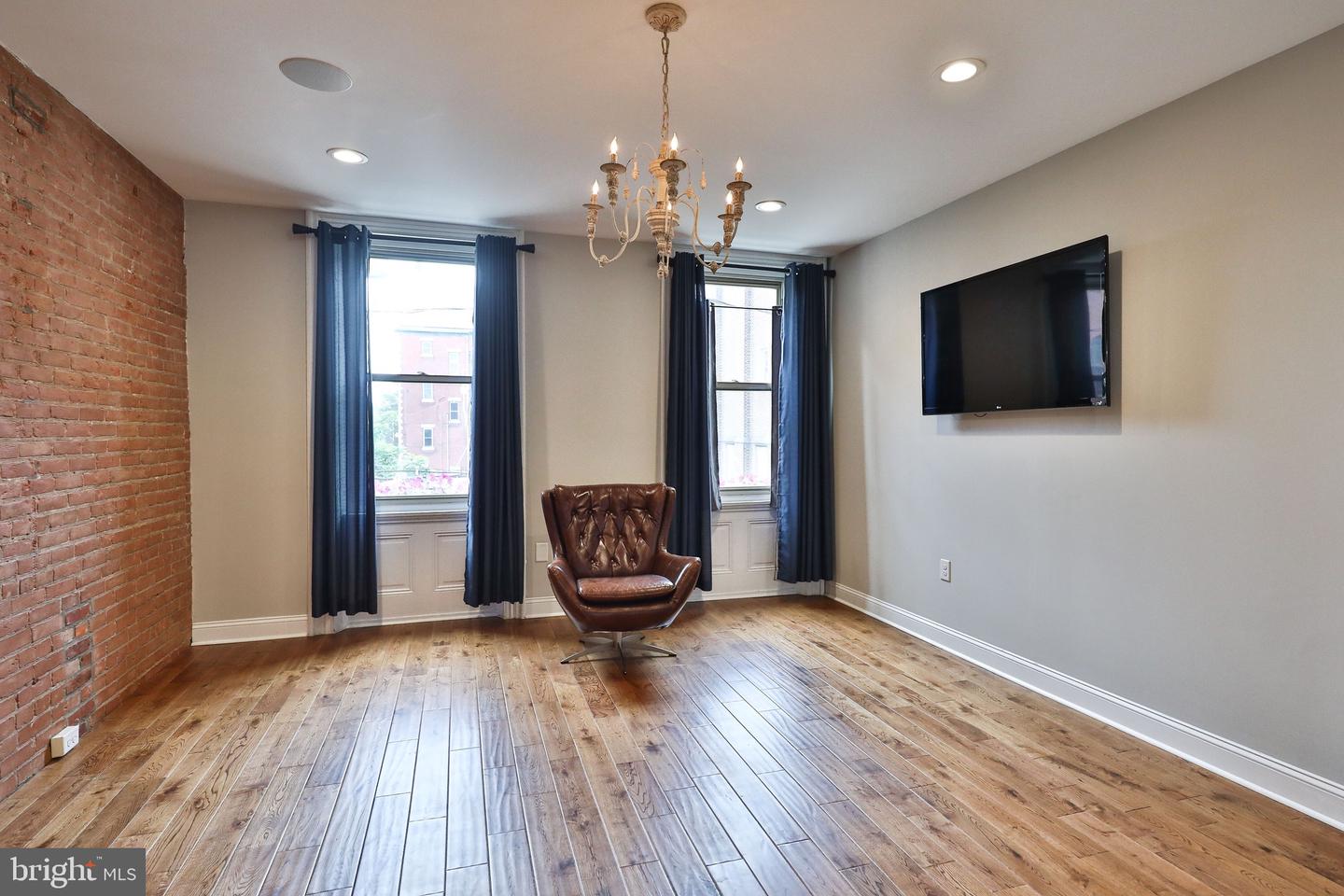 2036-38 N Hancock St