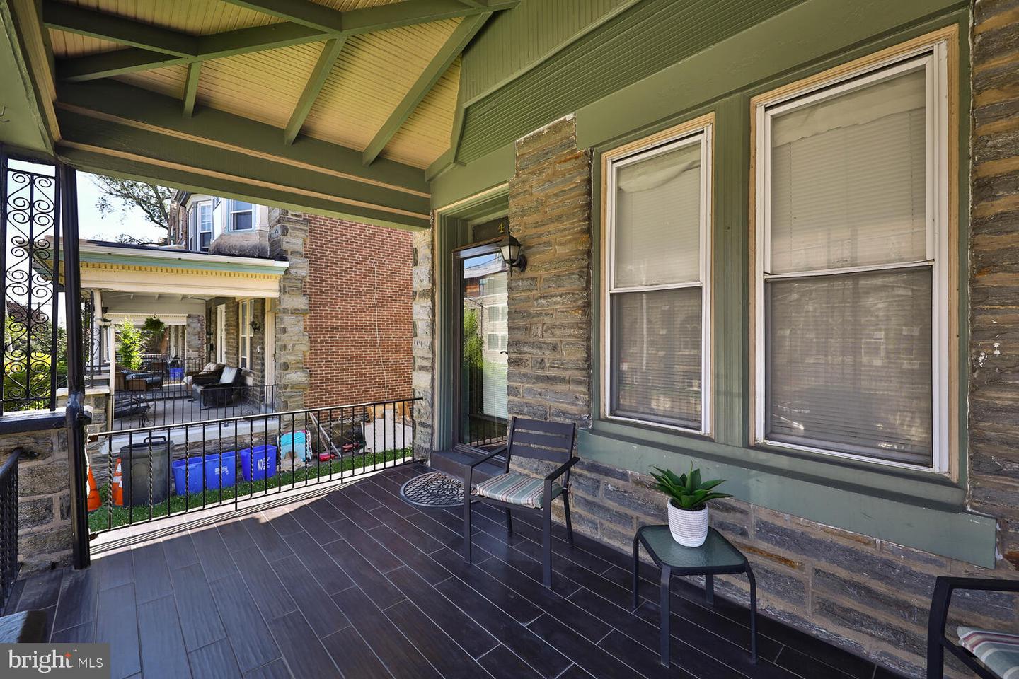 4 E Mount Pleasant Ave