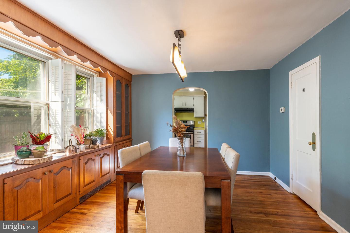 6468 Henry Ave