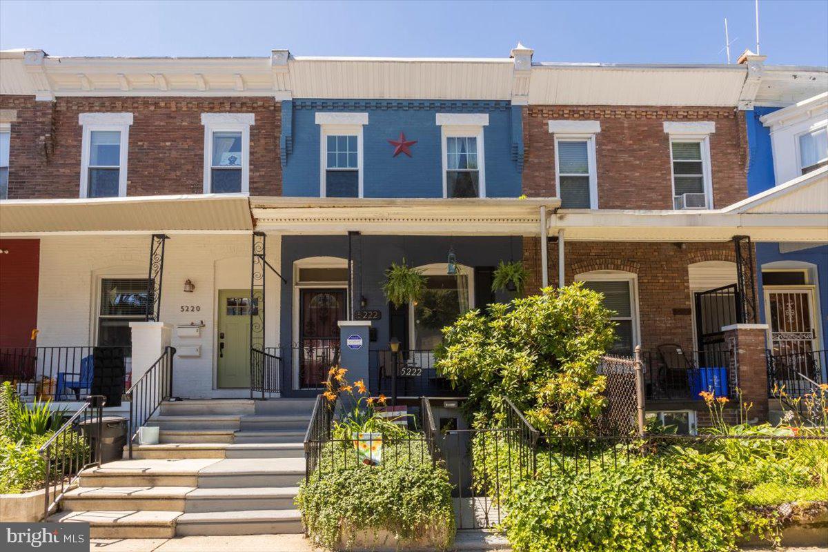5222 Larchwood Ave
