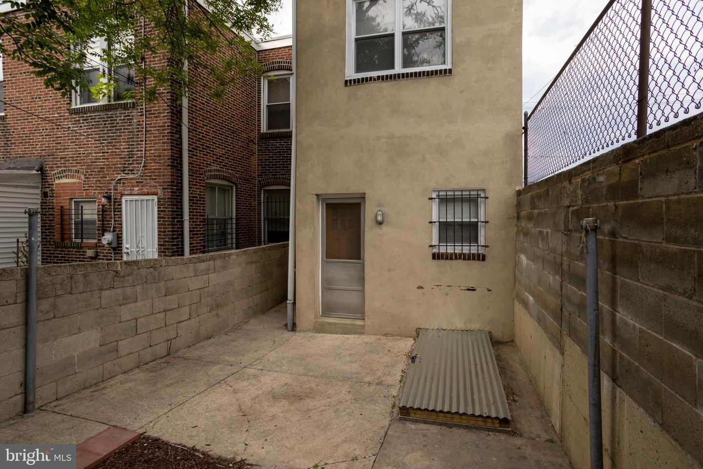 2729 Reed St