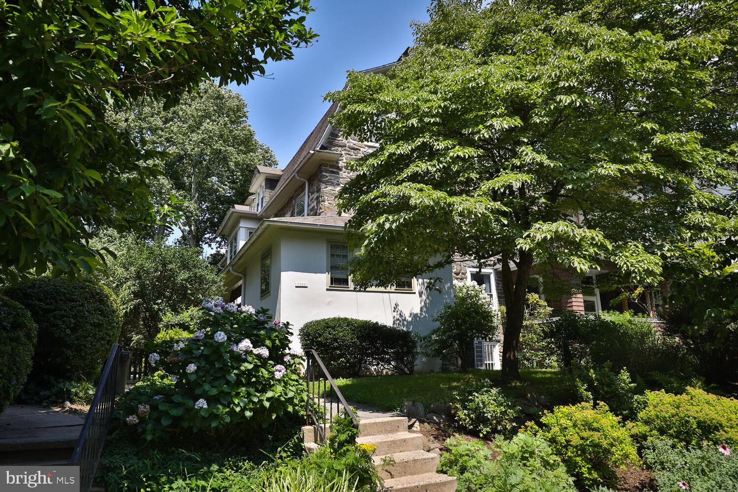 7323 Bryan St
