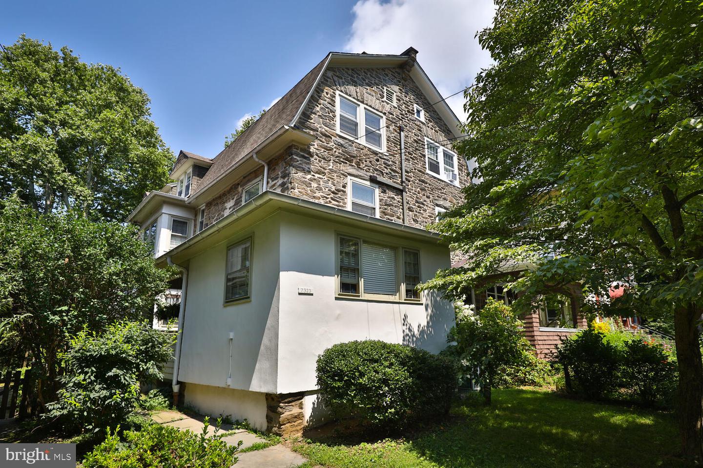 7323 Bryan St