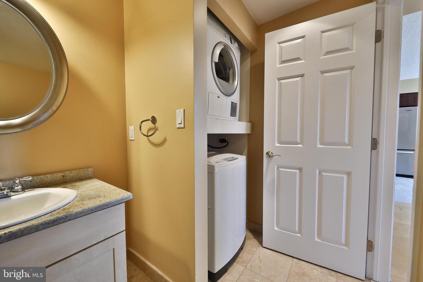 200-10 Lombard St #729