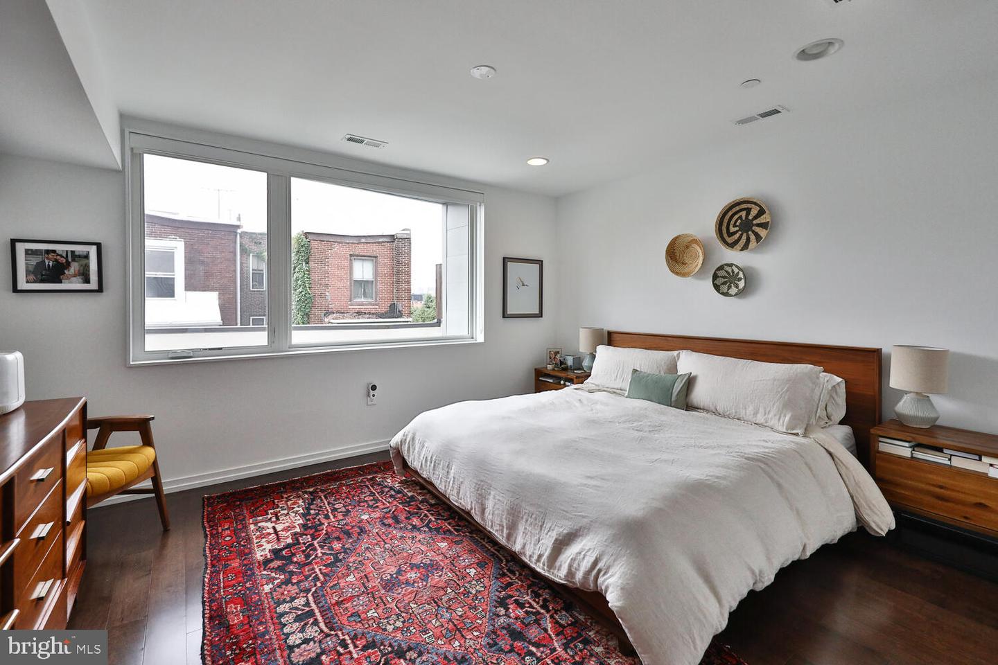 608 N Galloway St #F