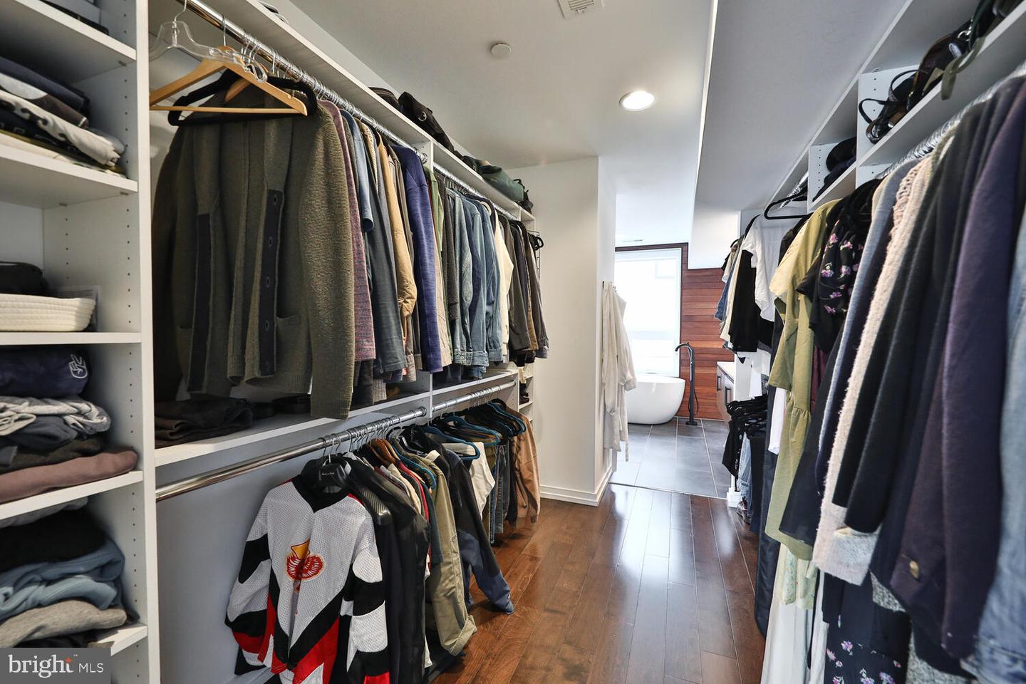 608 N Galloway St #F