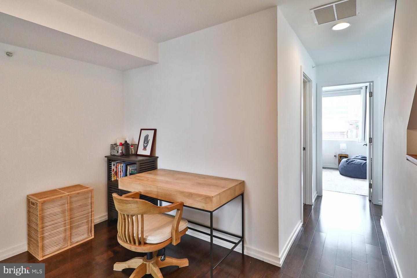 608 N Galloway St #F