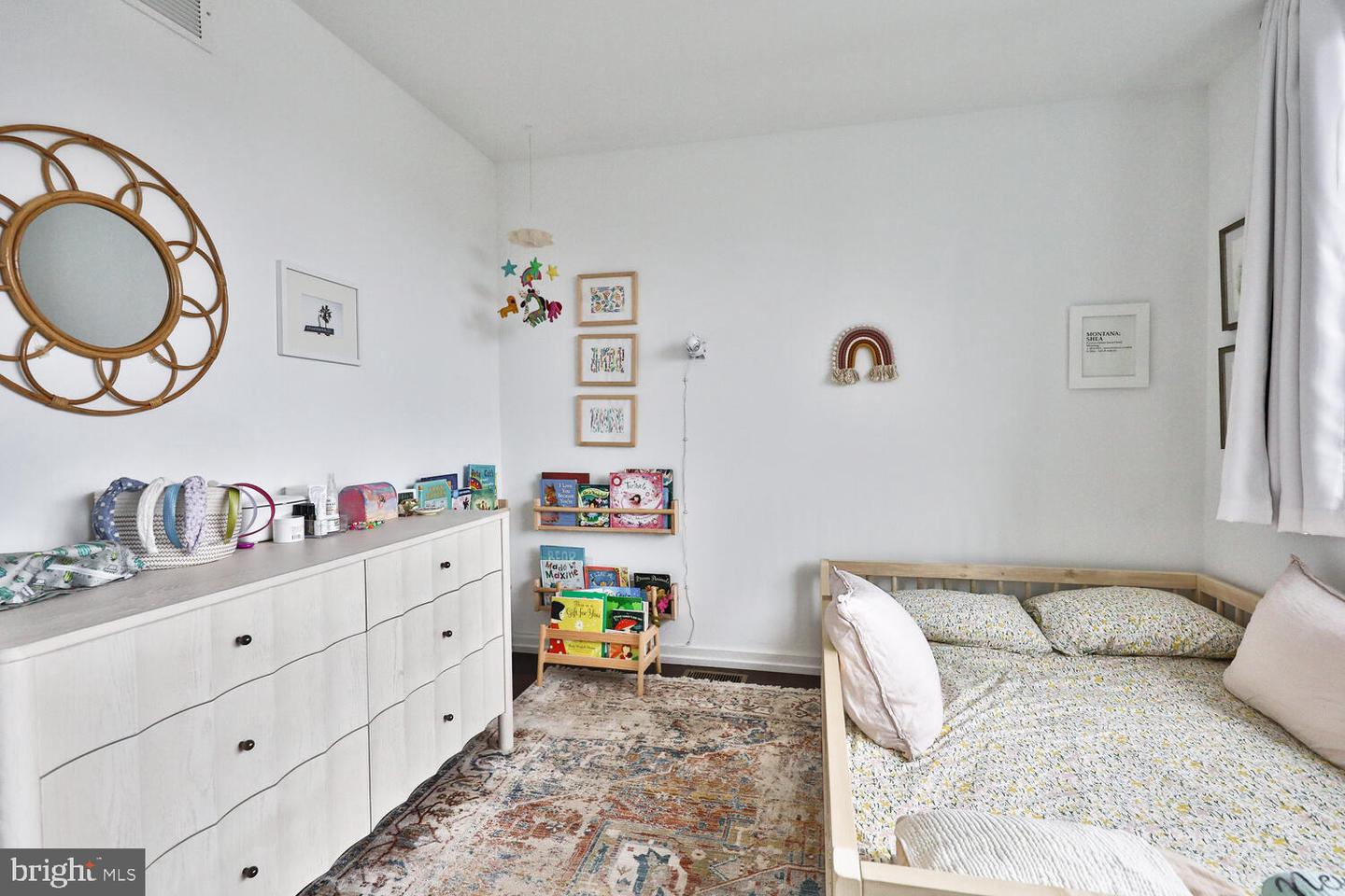 608 N Galloway St #F