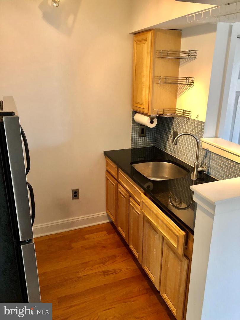 2015-17 Christian St #C