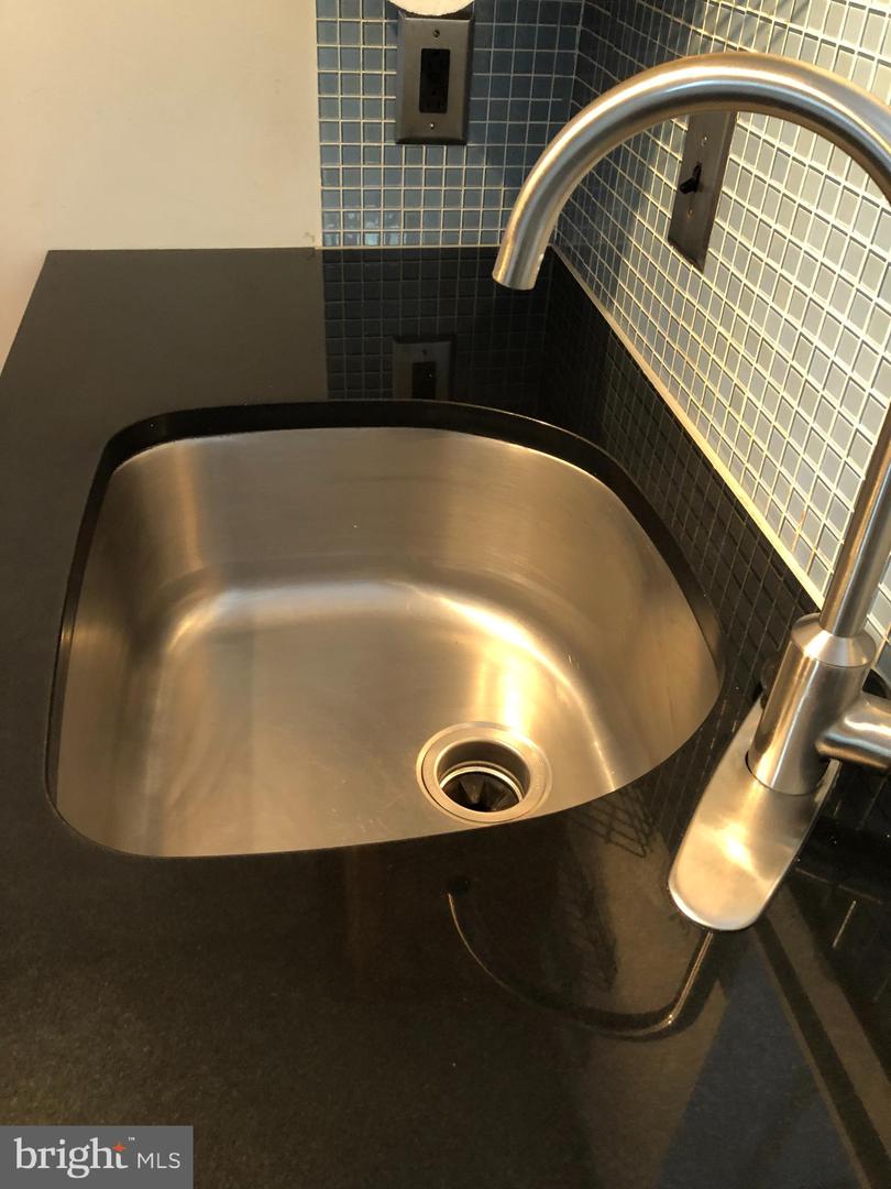 2015-17 Christian St #C