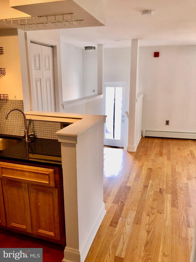 2015-17 Christian St #C