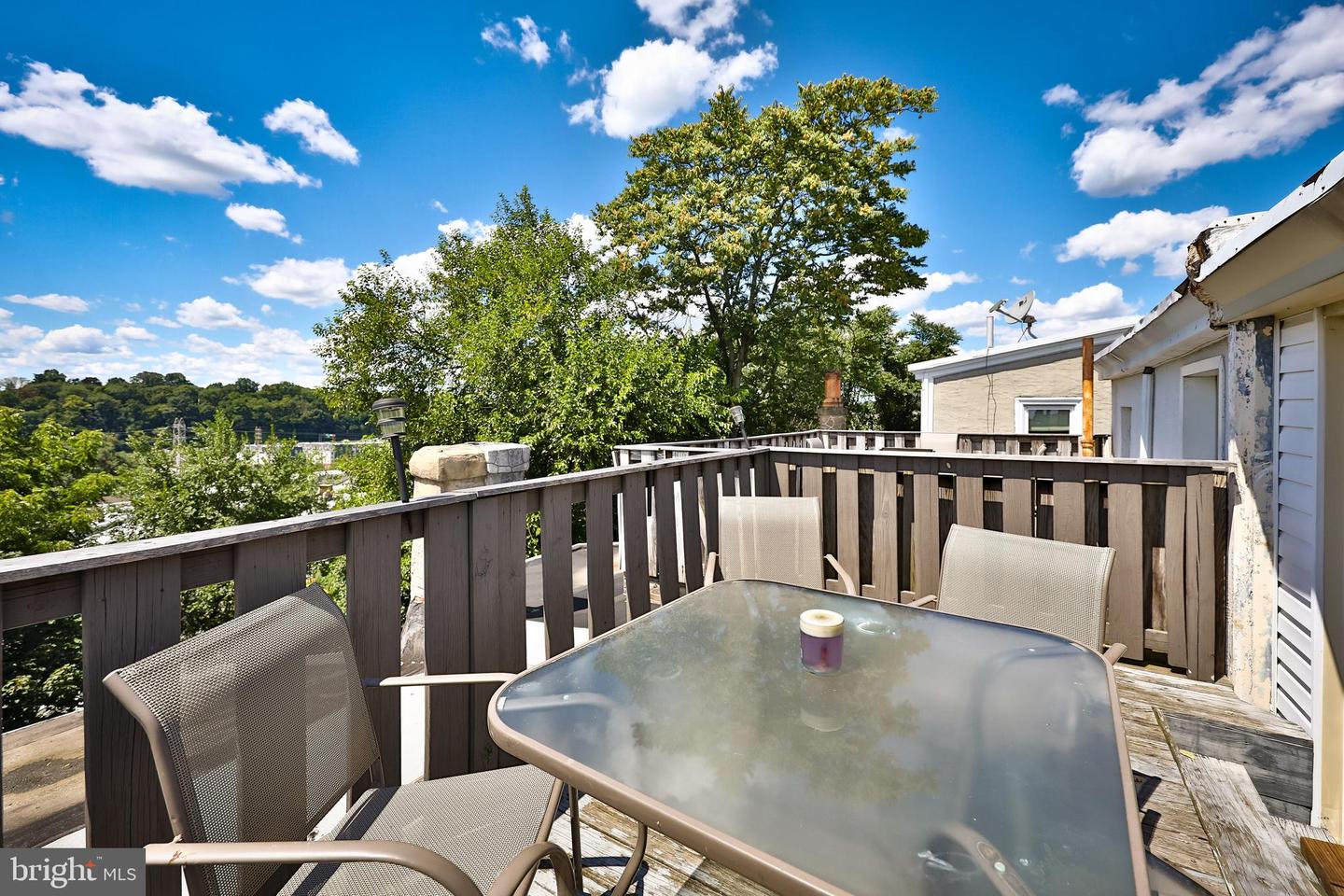 3742 Manayunk Ave