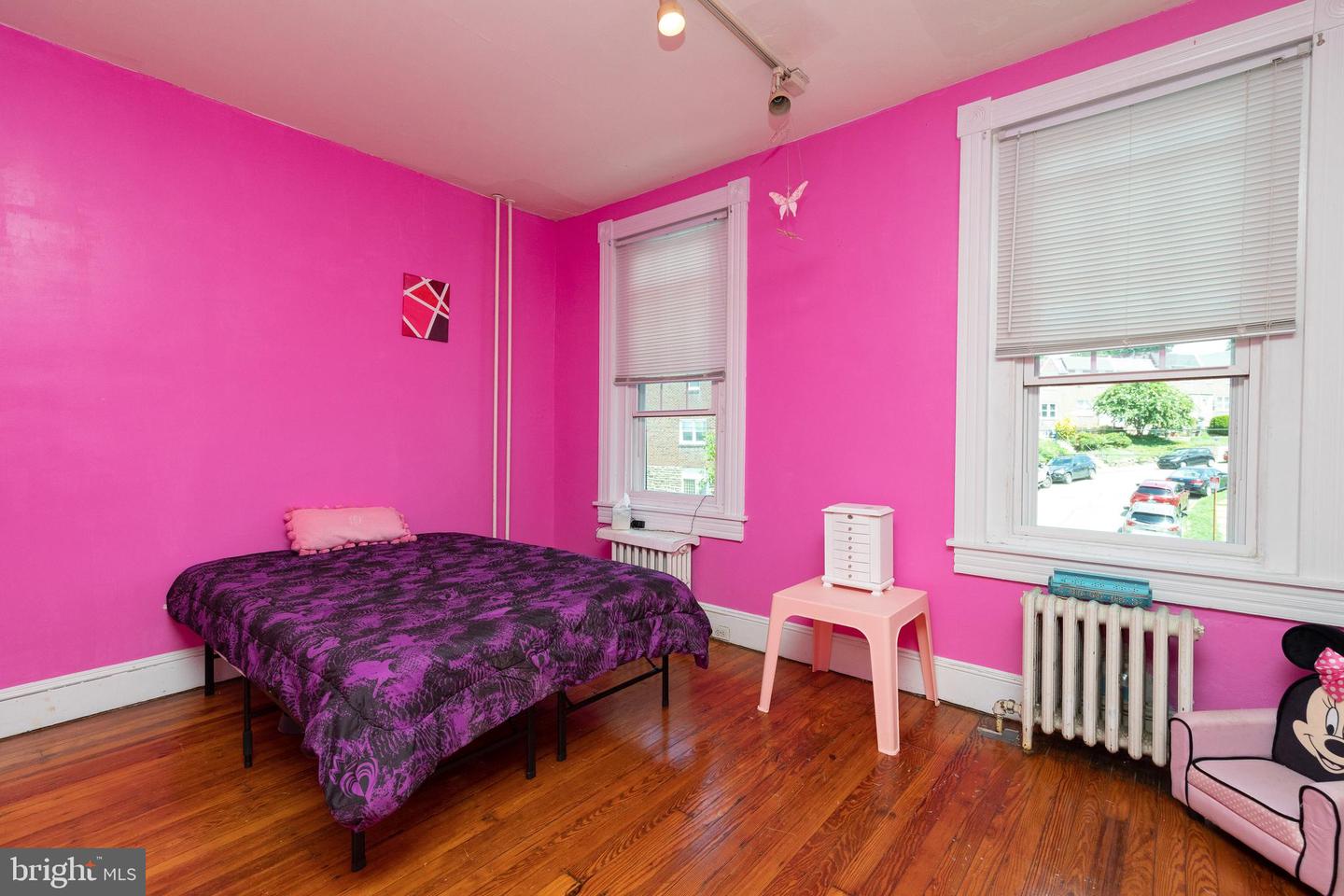 3742 Manayunk Ave