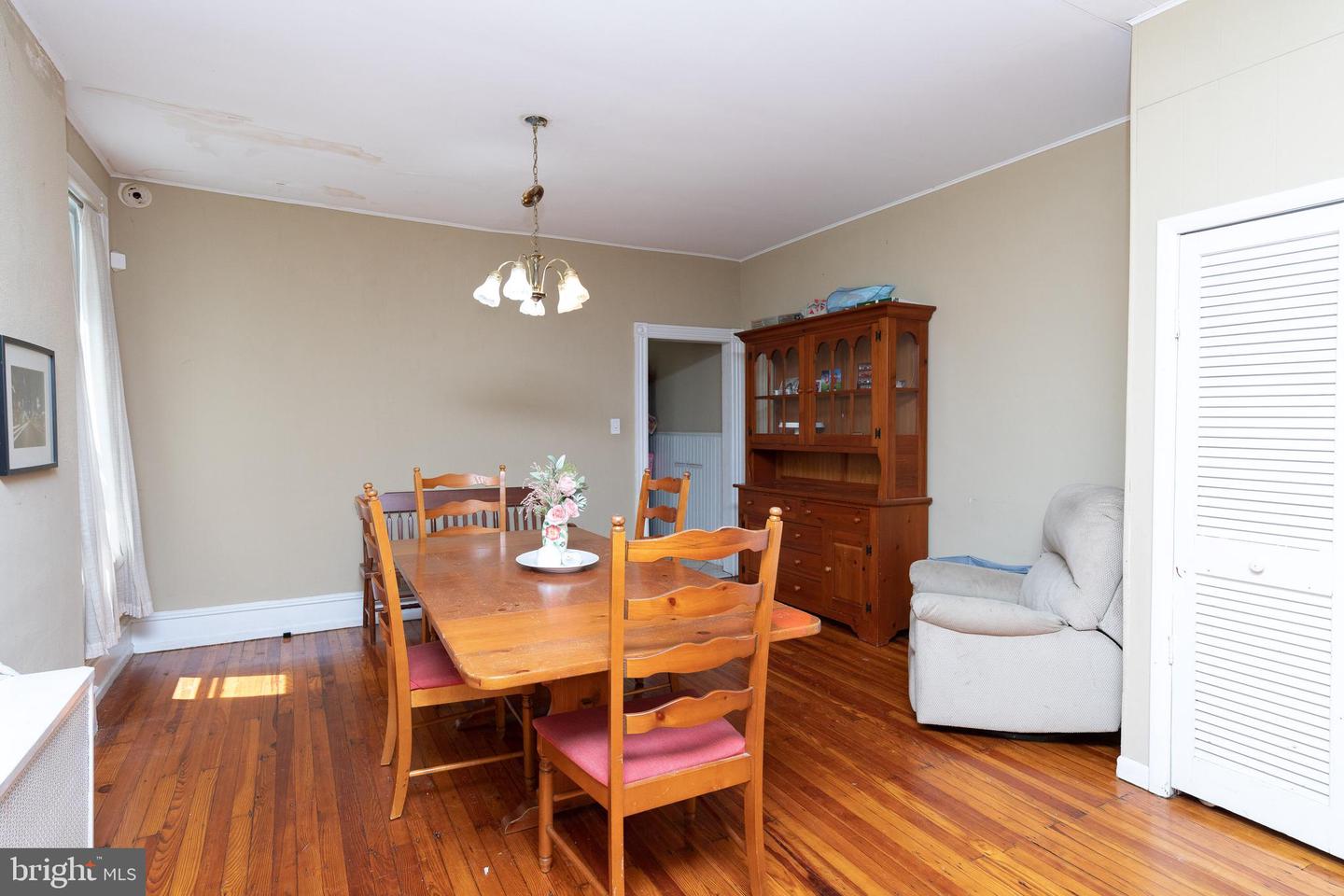 3742 Manayunk Ave