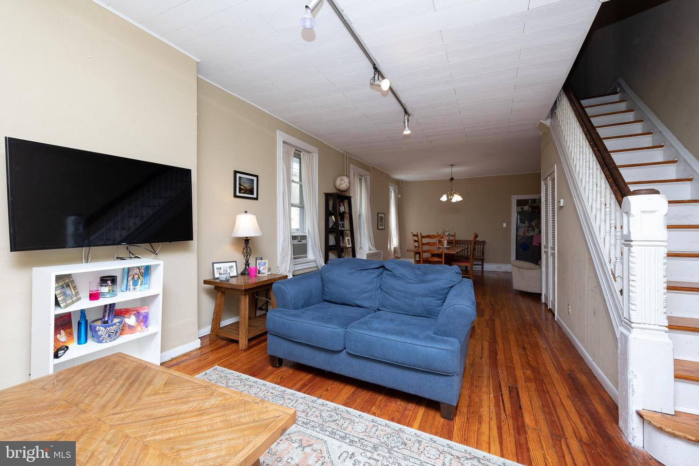 3742 Manayunk Ave