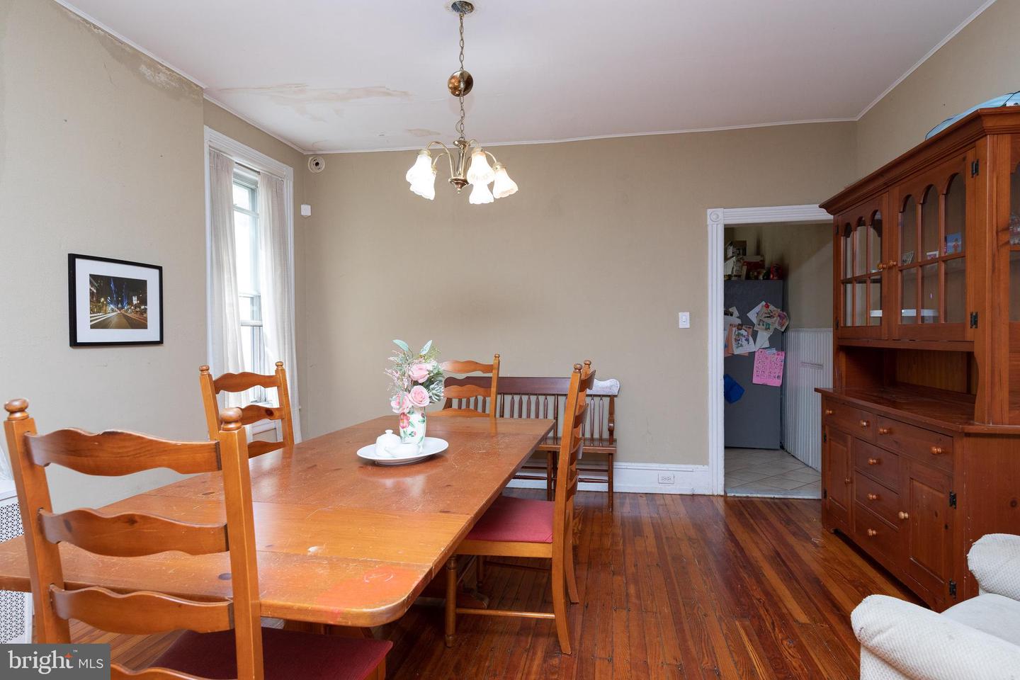 3742 Manayunk Ave