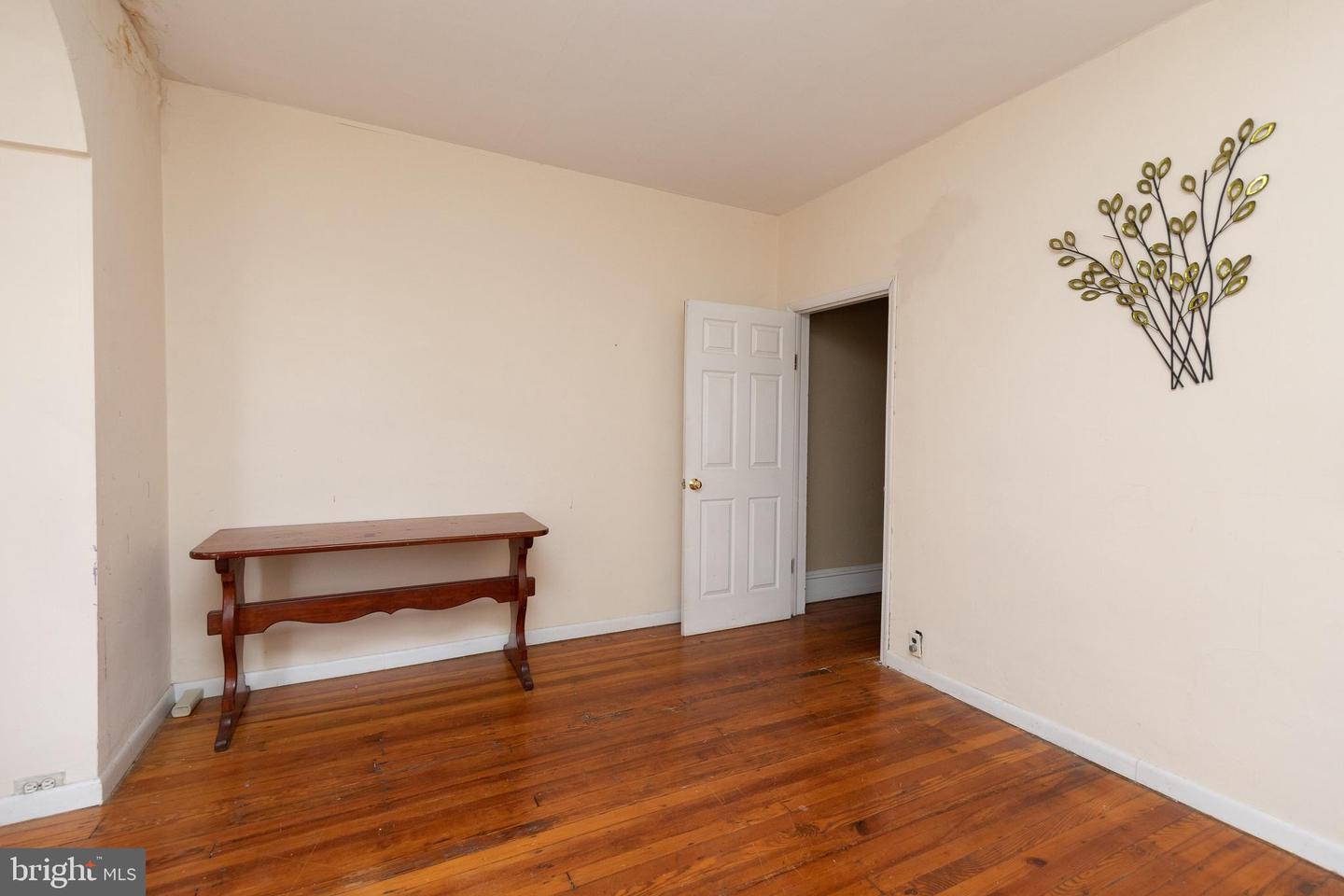 3742 Manayunk Ave