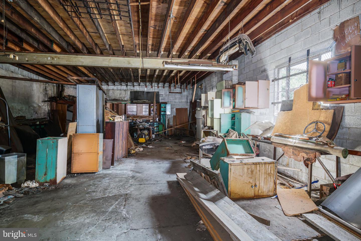 2123-25 E Clearfield St