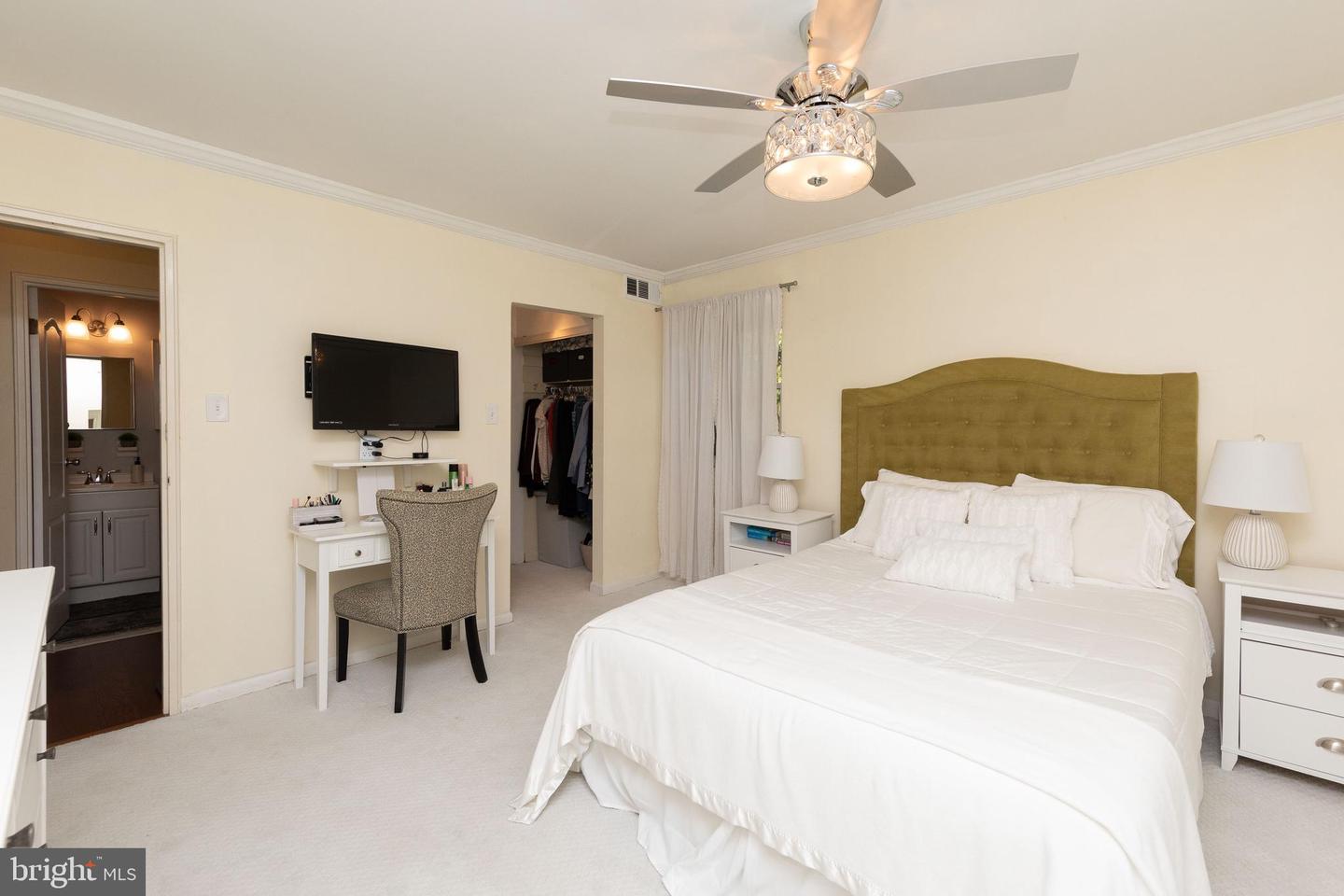 7300 Cresheim Rd #C20