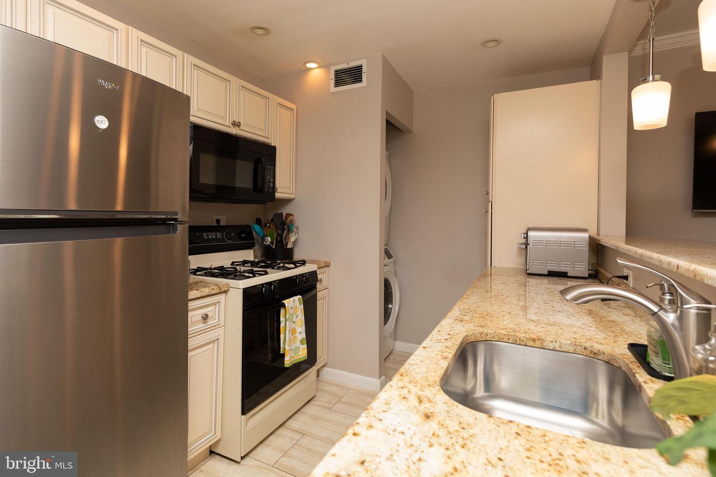 7300 Cresheim Rd #C20