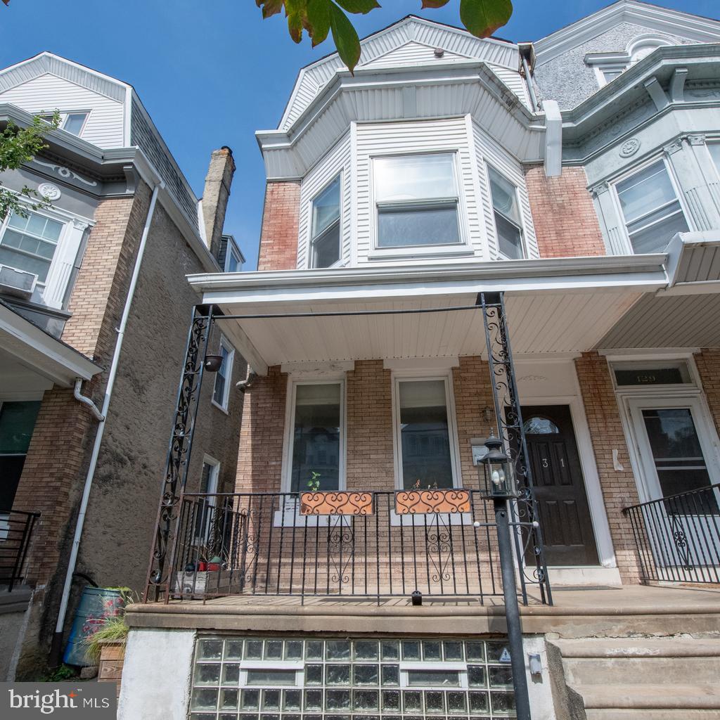 131 W Sharpnack St