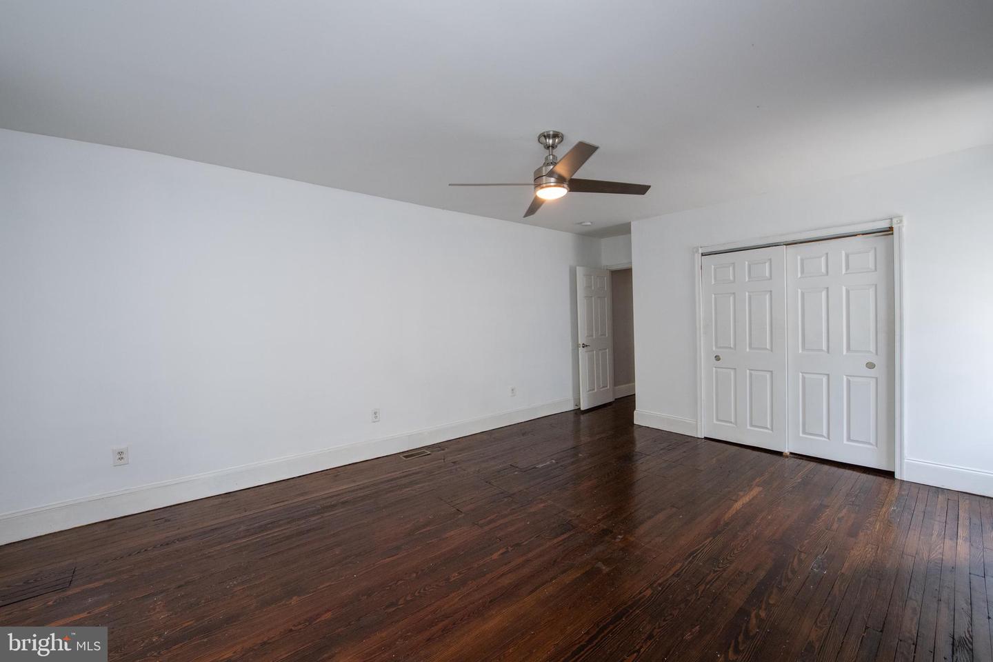 131 W Sharpnack St