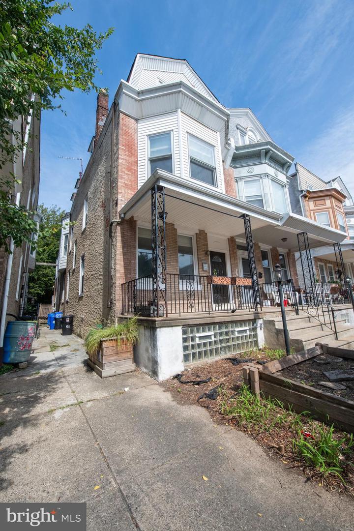 131 W Sharpnack St