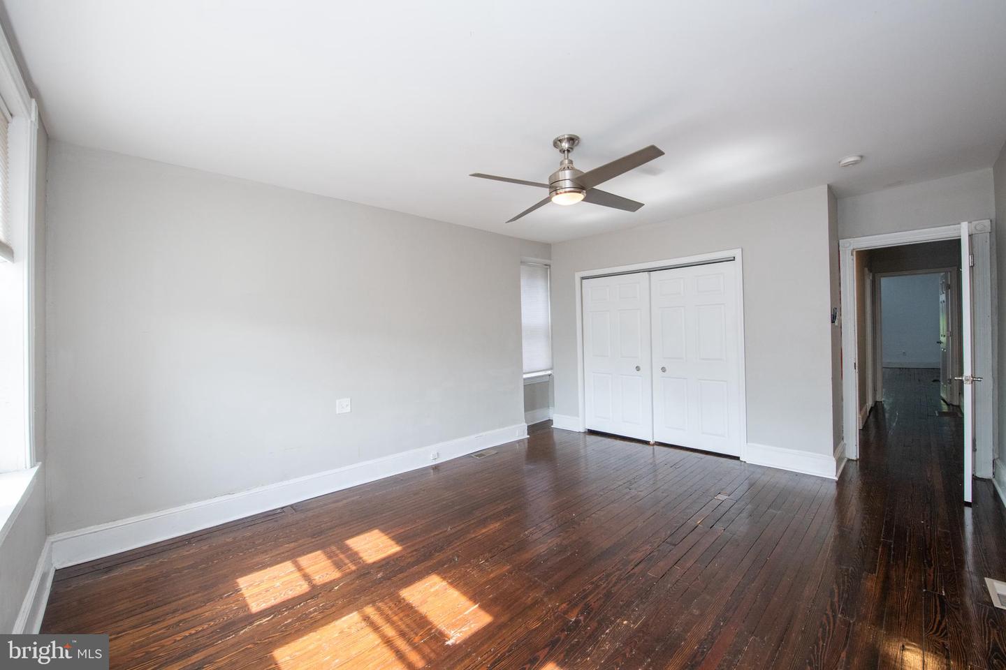 131 W Sharpnack St