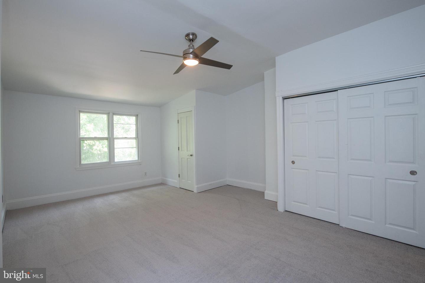 131 W Sharpnack St