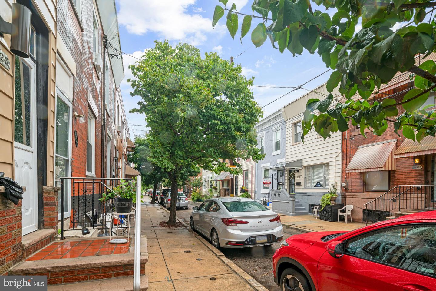 1928 S Mole St