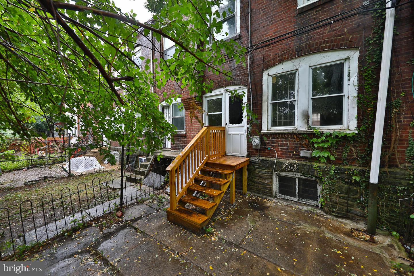6429 N Norwood St