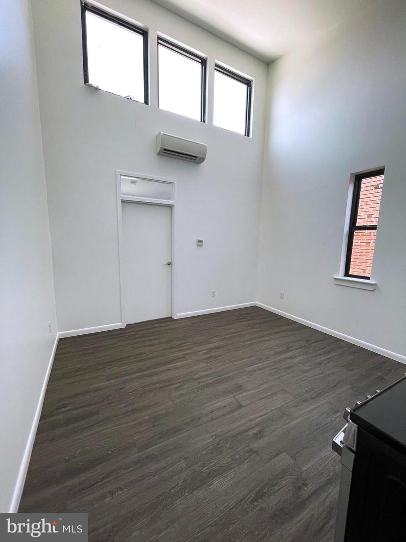 3200 Kensington Ave #3g